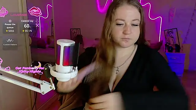 LizzyShine online show from November 2025 10:03:01 AM