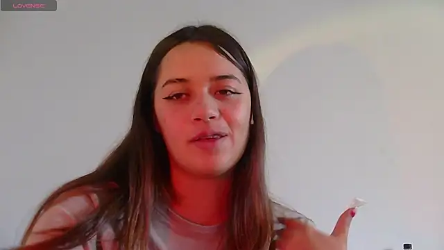 Miss oliviaa online show from January 2025 08:34:02 PM