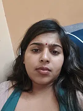 Snapshot of Sweet-Rani chatting on June 2026 06:07:02 PM Sweet-Rani online show from June 2026 06:07:02 PM
