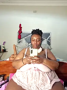 Snapshot of ThickianaRider chatting on May 2026 03:13:02 AM ThickianaRider online show from May 2026 03:13:02 AM