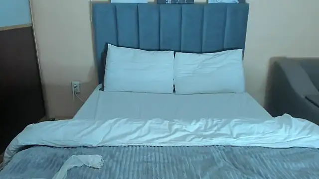 Mimi Mira online show from December 2024 12:08:02 PM