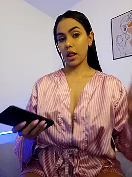Snapshot of VictoriaEvaans_ chatting on October 2025 10:40:02 PM VictoriaEvaans online show from October 2025 10:40:02 PM