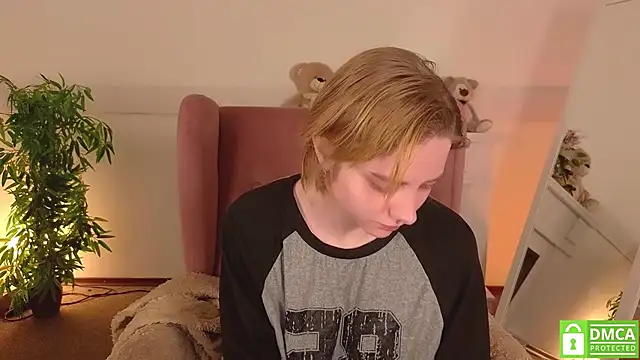 MirraBellanta online show from March 2026 12:05:01 AM