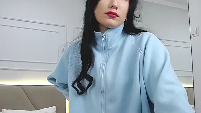 LeilaLow online show from January 2025 12:10:01 PM