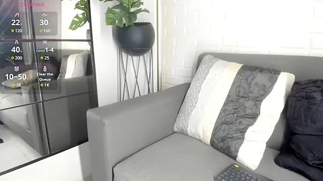 Snapshot of karina_gomez_18 chatting on March 2025 03:25:01 AM karina gomez 18 online show from March 2025 03:25:01 AM