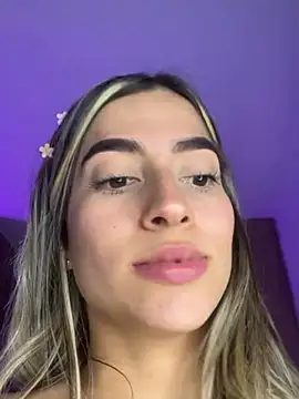 Issabela G1 online show from December 2024 07:32:01 AM