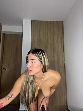 Issabela G1 online show from December 2024 08:15:02 AM