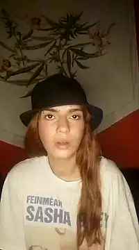 Snapshot of spacegirlll chatting on January 2025 06:52:01 AM spacegirlll online show from January 2025 06:52:01 AM