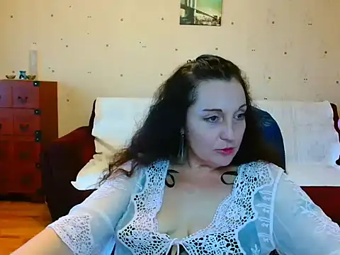 Alice3694 online show from March 2026 07:47:01 AM