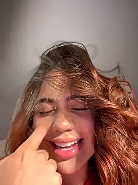 Snapshot of Aryrosee chatting on February 2026 07:34:02 PM Aryrosee online show from February 2026 07:34:02 PM