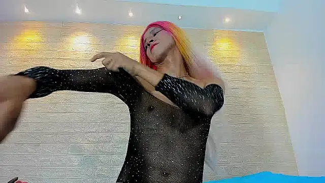 Samira Ali online show from January 2025 04:32:02 PM