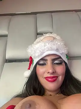 Snapshot of Maddy_Rouse_ chatting on December 2024 05:48:01 AM Maddy Rouse  online show from December 2024 05:48:01 AM