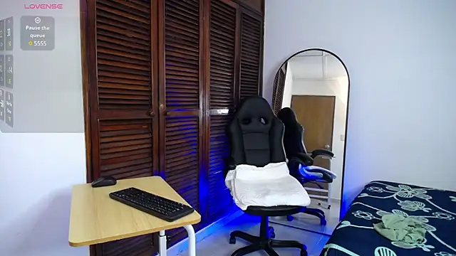 karoll marquez online show from February 2025 06:37:02 PM