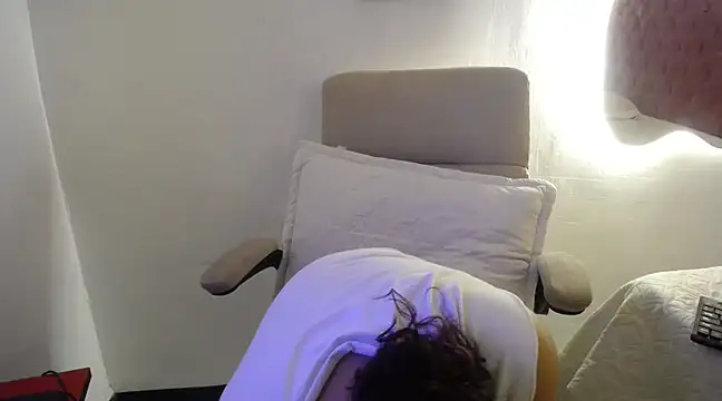 LAURA SMIITH online show from March 2025 06:55:01 PM