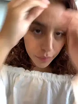 Snapshot of Katee_Jones chatting on December 2024 05:55:01 PM Katee Jones online show from December 2024 05:55:01 PM