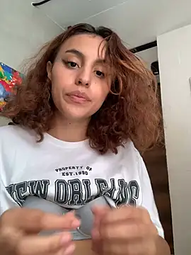 Snapshot of Katee_Jones chatting on January 2025 09:26:01 PM Katee Jones online show from January 2025 09:26:01 PM