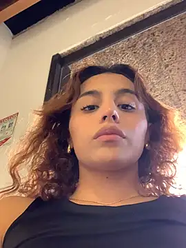 Snapshot of Katee_Jones chatting on January 2025 08:30:02 PM Katee Jones online show from January 2025 08:30:02 PM