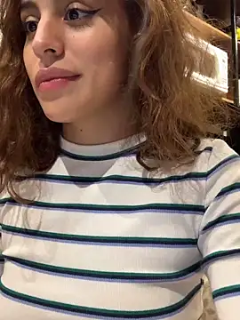 Snapshot of Katee_Jones chatting on January 2025 11:46:01 PM Katee Jones online show from January 2025 11:46:01 PM