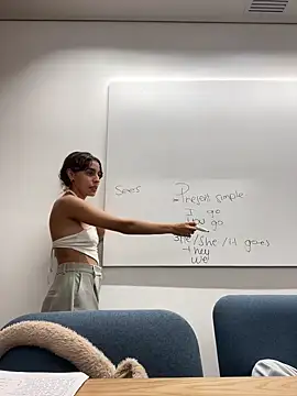 Snapshot of Katee_Jones chatting on March 2025 10:32:02 PM Katee Jones online show from March 2025 10:32:02 PM