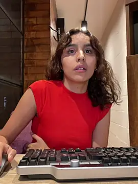 Snapshot of Katee_Jones chatting on March 2025 01:38:02 AM Katee Jones online show from March 2025 01:38:02 AM