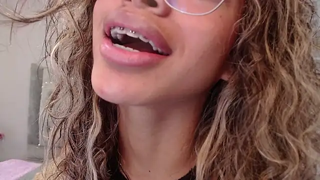 BritneyCollins online show from March 2025 12:12:01 PM