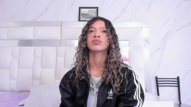 BritneyCollins online show from September 2025 11:45:01 AM