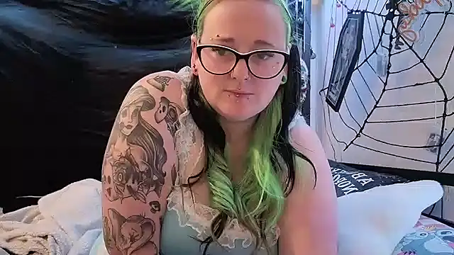 Bunny Cummings online show from February 2026 10:41:02 PM