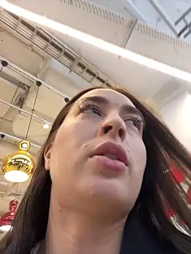 Holly Play online show from February 2025 09:04:02 AM