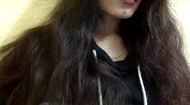 Snapshot of krati74 chatting on January 2025 03:38:01 PM krati74 online show from January 2025 03:38:01 PM