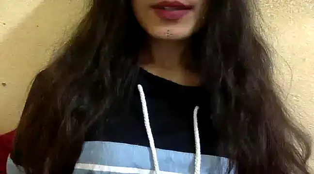 Snapshot of krati74 chatting on January 2025 05:45:02 PM krati74 online show from January 2025 05:45:02 PM