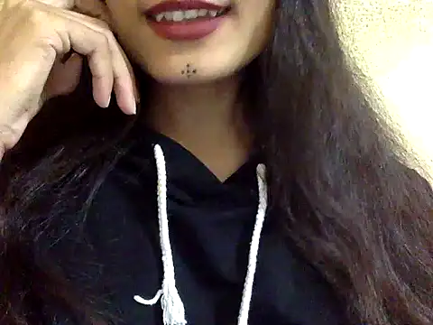 Snapshot of krati74 chatting on February 2025 01:43:02 PM krati74 online show from February 2025 01:43:02 PM