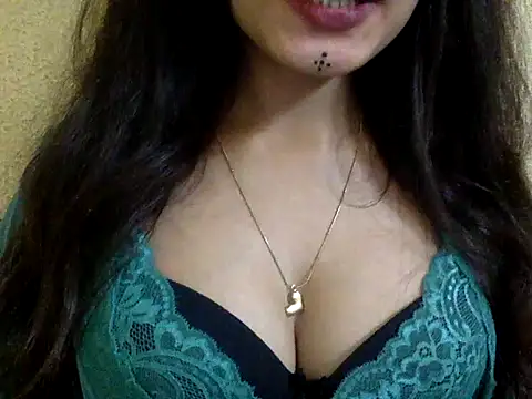 Snapshot of krati74 chatting on February 2025 09:28:01 PM krati74 online show from February 2025 09:28:01 PM