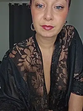 Chaudesquirt online show from November 2025 01:20:01 PM