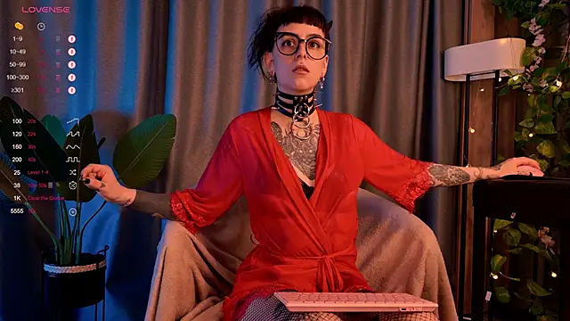 MichaellaMoon online show from December 2024 05:40:01 PM