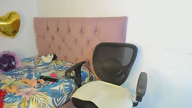 nicol jone1 online show from March 2026 10:02:02 PM