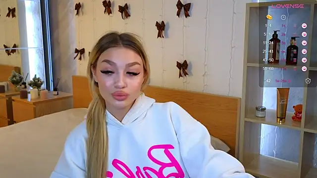 Ella Milla online show from December 2024 08:33:02 AM