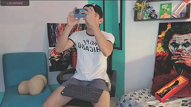 flowers18 online show from April 2026 10:26:02 PM