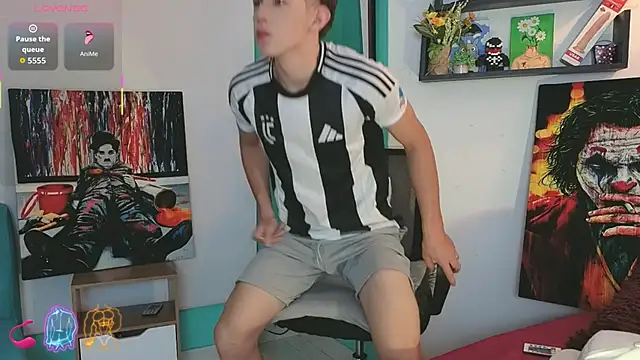 flowers18 online show from April 2026 11:39:02 PM