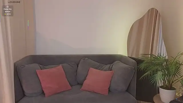 Curly Moon online show from March 2026 07:03:02 AM