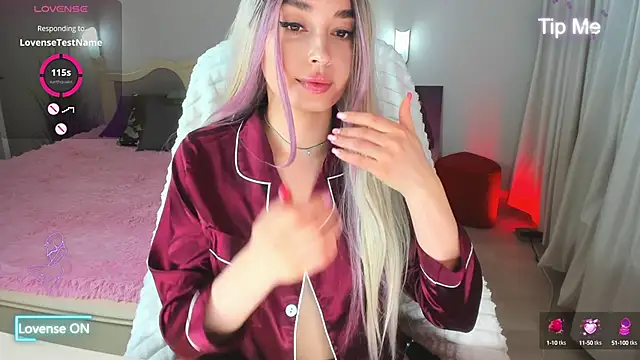 Miss Elia online show from January 2025 04:19:01 PM