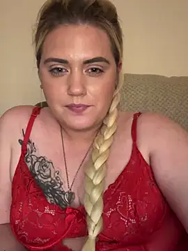 Snapshot of Blondiee3088 chatting on January 2025 01:21:01 AM Blondiee3088 online show from January 2025 01:21:01 AM