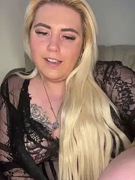 Snapshot of Blondiee3088 chatting on March 2025 04:00:02 PM Blondiee3088 online show from March 2025 04:00:02 PM