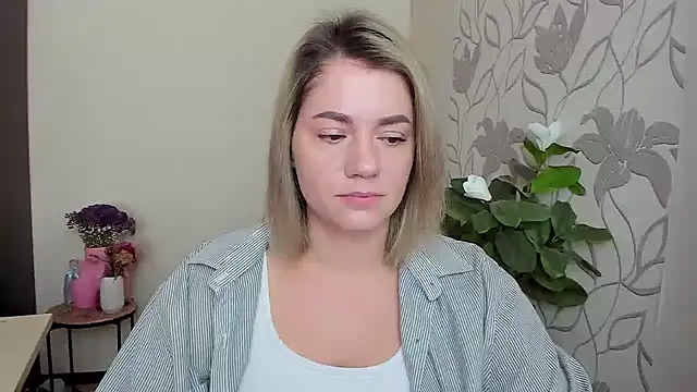 MariaSttone online show from September 2025 07:46:01 AM