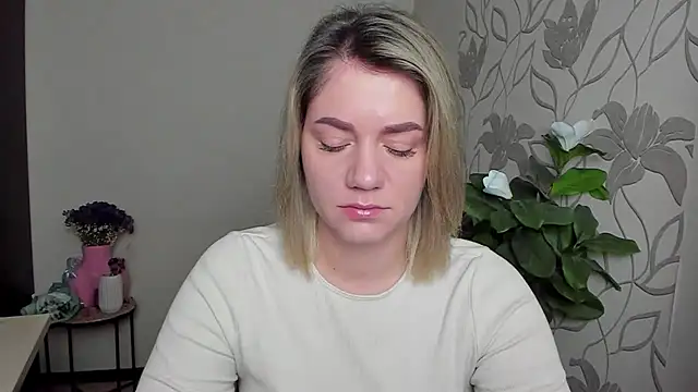 MariaSttone online show from October 2025 11:17:01 AM