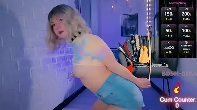 Sandralawrence online show from April 2026 09:46:01 PM