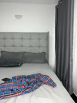 prettiepearl online show from September 2025 05:54:01 AM