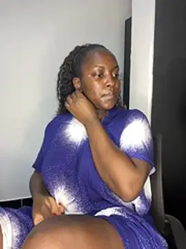 Snapshot of prettiepearl chatting on June 2026 09:25:02 PM prettiepearl online show from June 2026 09:25:02 PM