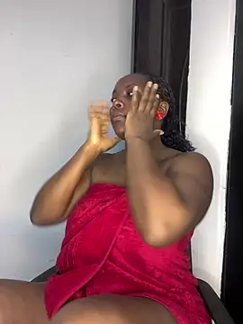 Snapshot of prettiepearl chatting on June 2026 07:24:02 PM prettiepearl online show from June 2026 07:24:02 PM