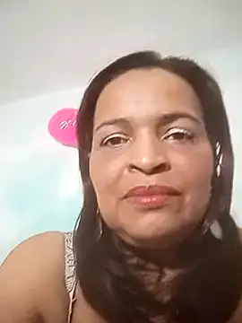 Snapshot of _violetta_- chatting on March 2025 11:43:02 PM violetta - online show from March 2025 11:43:02 PM