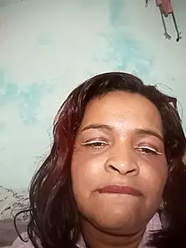 Snapshot of _violetta_- chatting on March 2025 09:48:02 PM violetta - online show from March 2025 09:48:02 PM